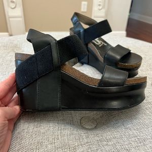 OTBT Black Wedges